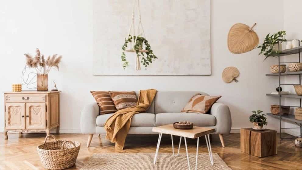 Implementation of wooden decoration in the professional way